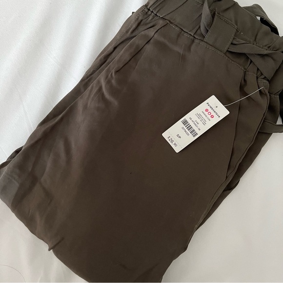 Brand New + Tag - Ardene Belted Paper Bag Pants - Picture 2 of 2